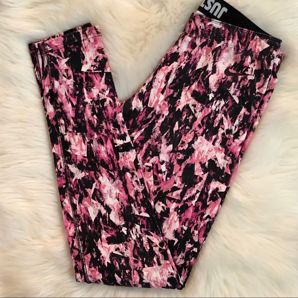 Women’s Nike leggings